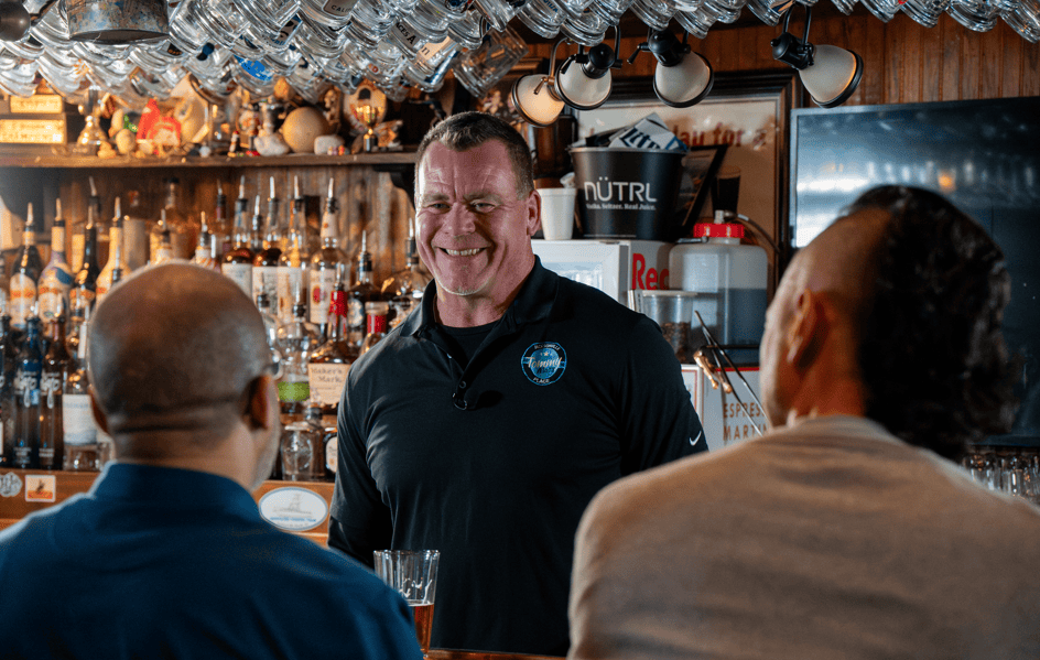 Foodies Care Celebrates a Successful Event – The Horse’s Mouth: Sip & Serve at Lynch’s Irish Pub